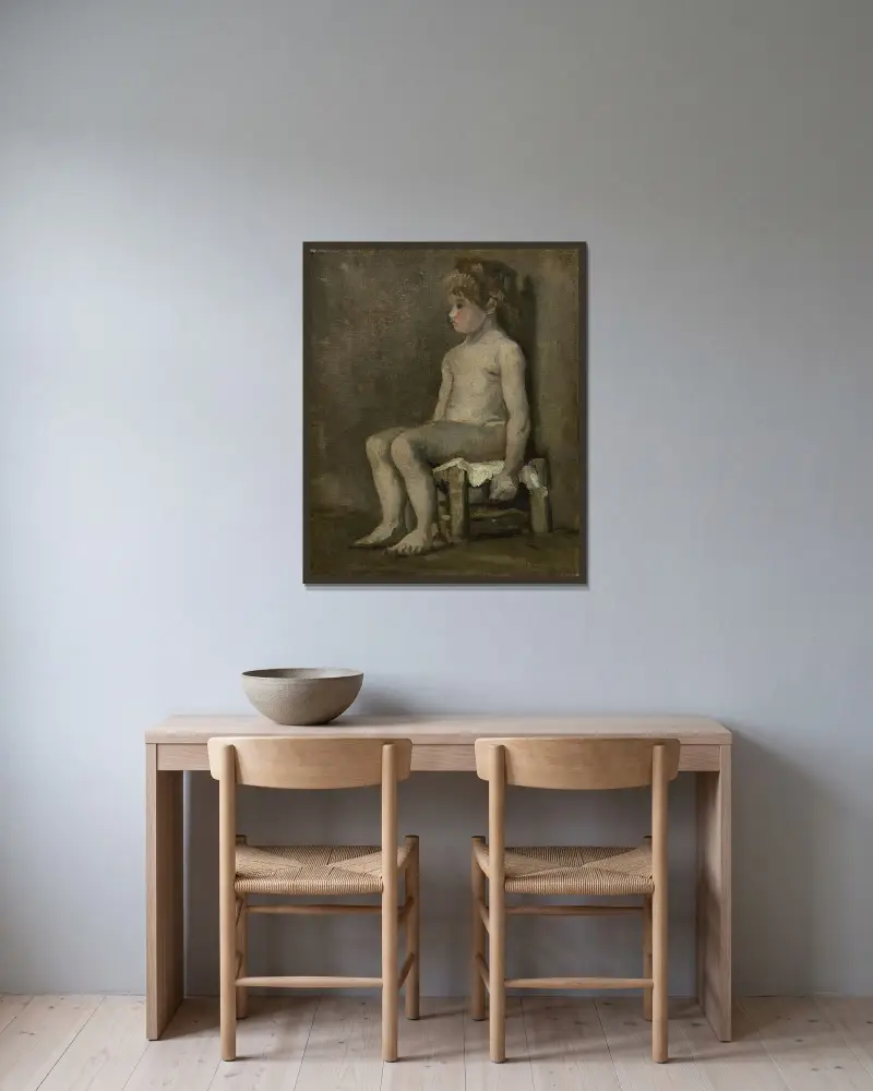 Sitzender weiblicher Akt von Vincent van Gogh gerahmt an einer Wand