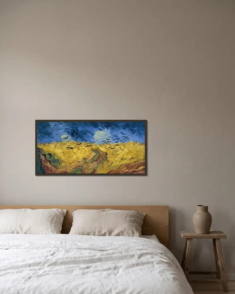 Weizenfeld mit Krähen von Vincent van Gogh gerahmt an einer Wand