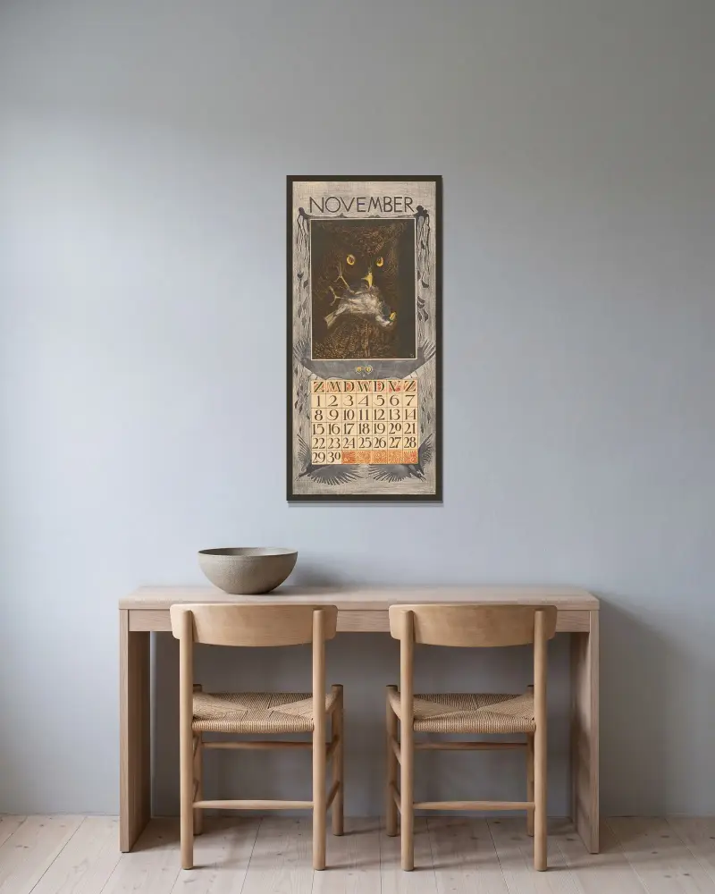 Kalenderblad november med uggla och mus av Theo van Hoytema inramad på en vägg