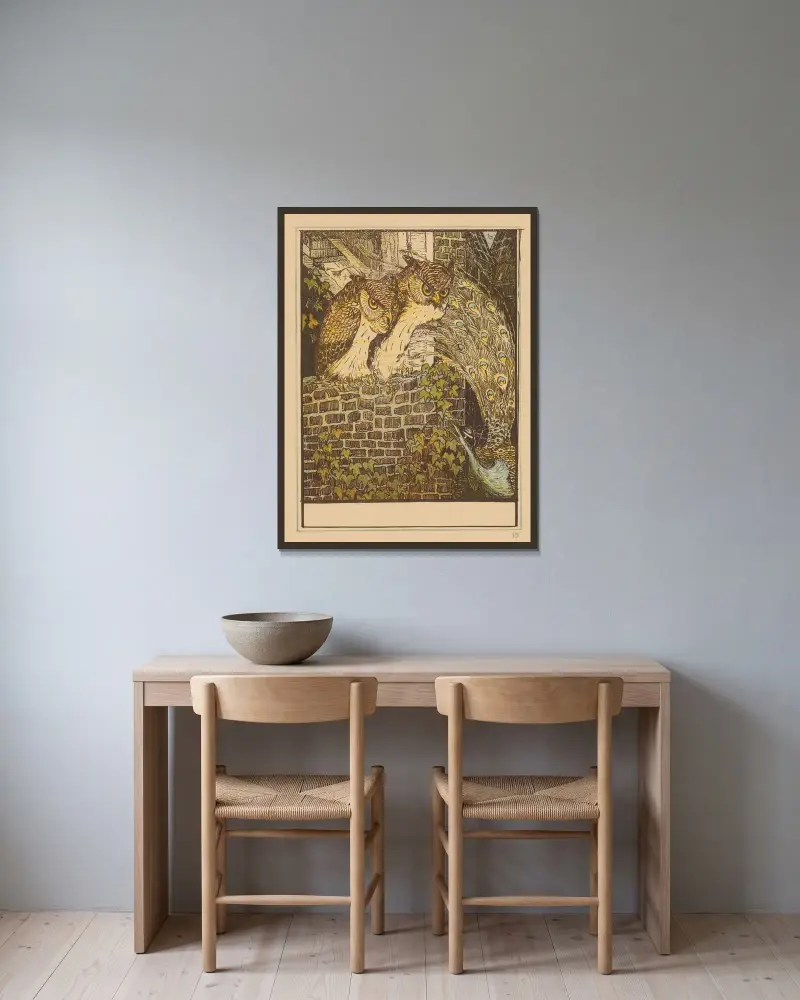Två ugglor på en mur av Theo van Hoytema inramad på en vägg