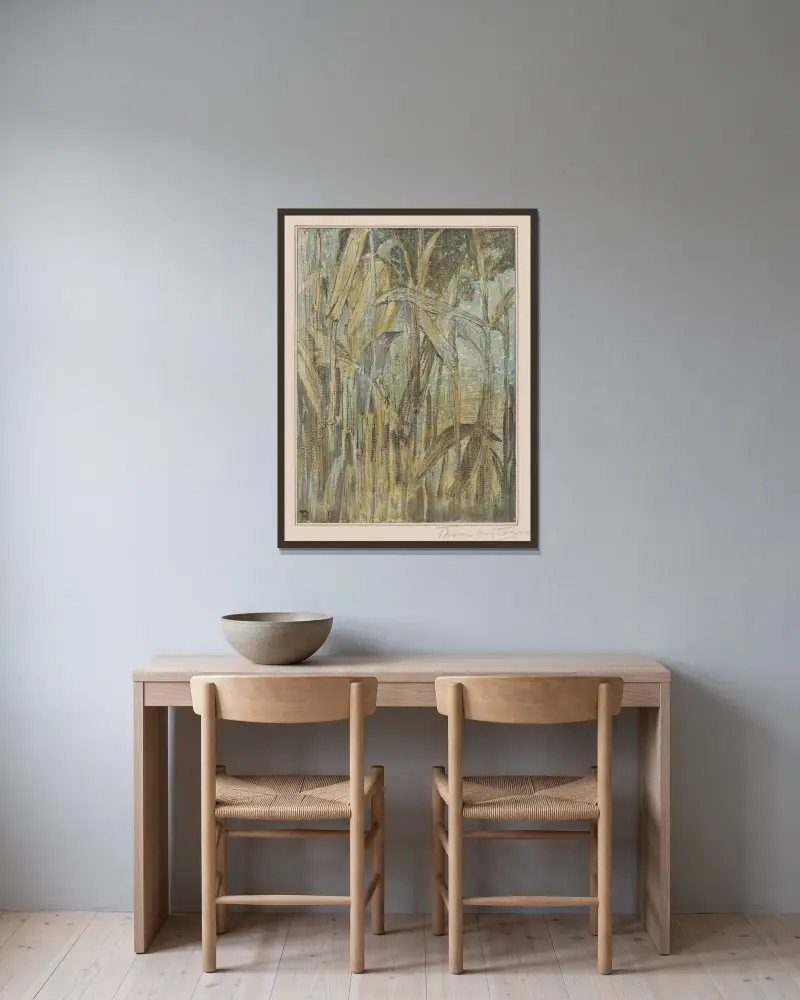 Vogel im Schilf von Theo van Hoytema gerahmt an einer Wand