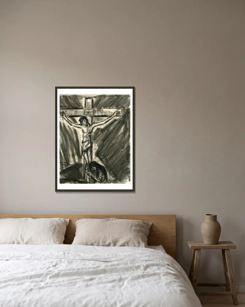 Jesus på korset, med en bedjande kvinna till höger under korset av Eugeen Van Mieghem inramad på en vägg