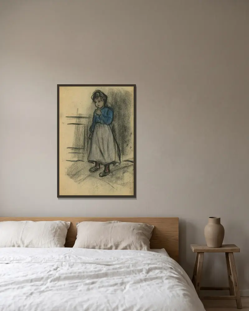 Liten flicka i interiör av Eugeen Van Mieghem inramad på en vägg