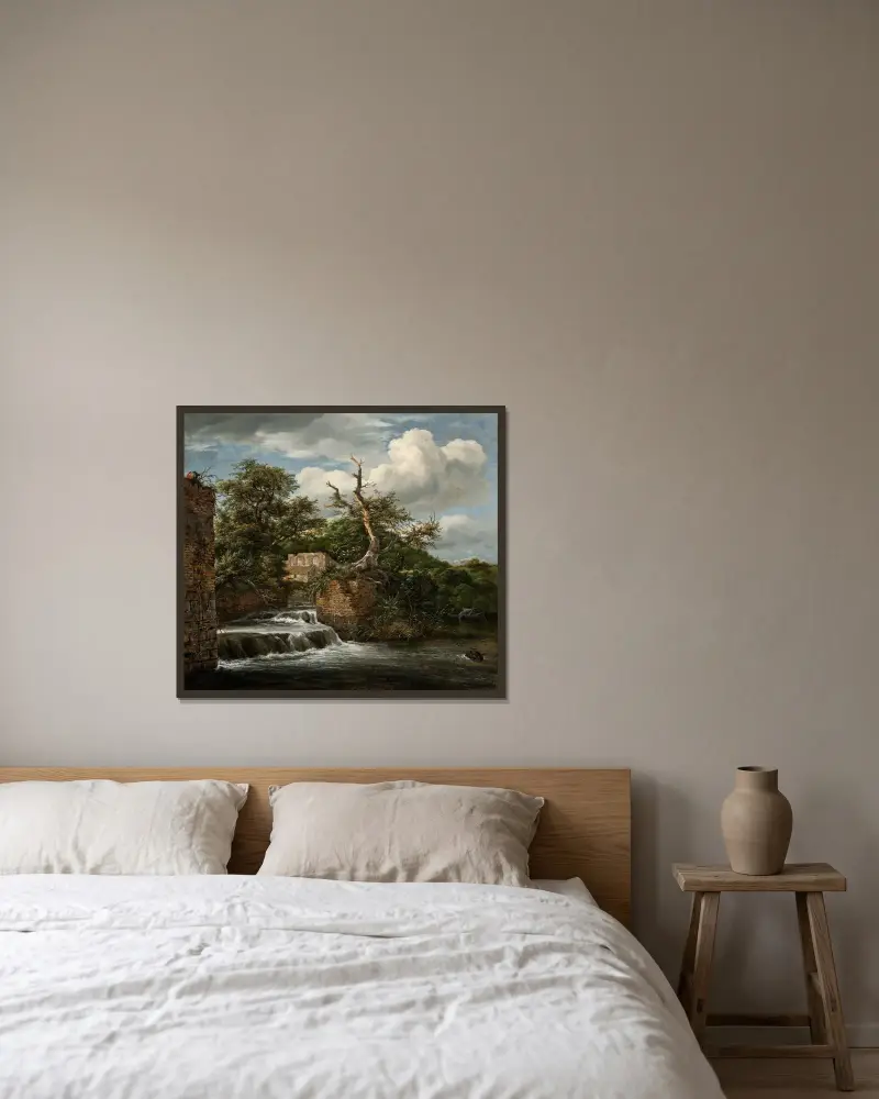 Landskap med kvarnränna och ruiner av Jacob van Ruisdael inramad på en vägg