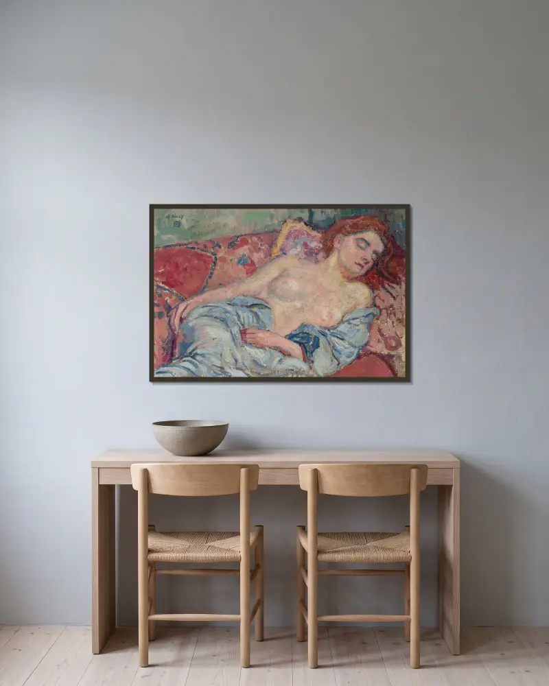 Nu sur canapé av Theo van Rysselberghe inramad på en vägg