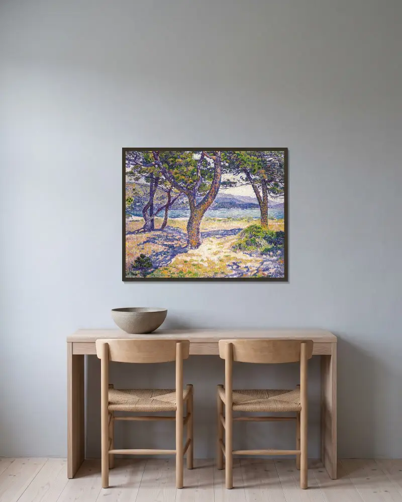 Medelhavet vid Le Lavandou av Theo van Rysselberghe inramad på en vägg