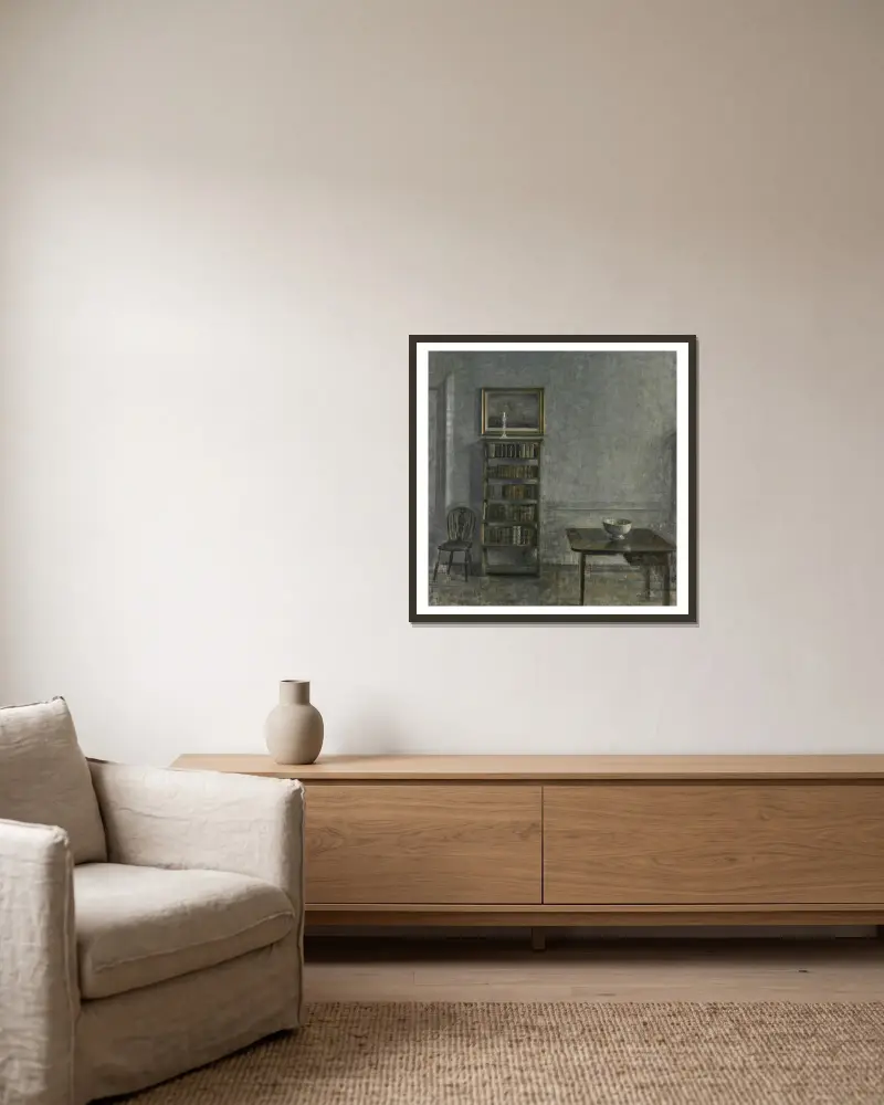 Interior with a table, bookcase and Windsor Chair, 25 Strandgade av Vilhelm Hammershøi inramad på en vägg