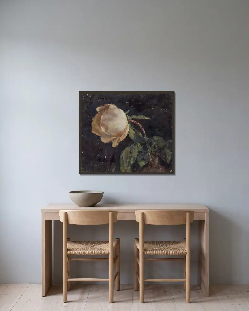 Vase mit Rose von Walther Gamerith gerahmt an einer Wand