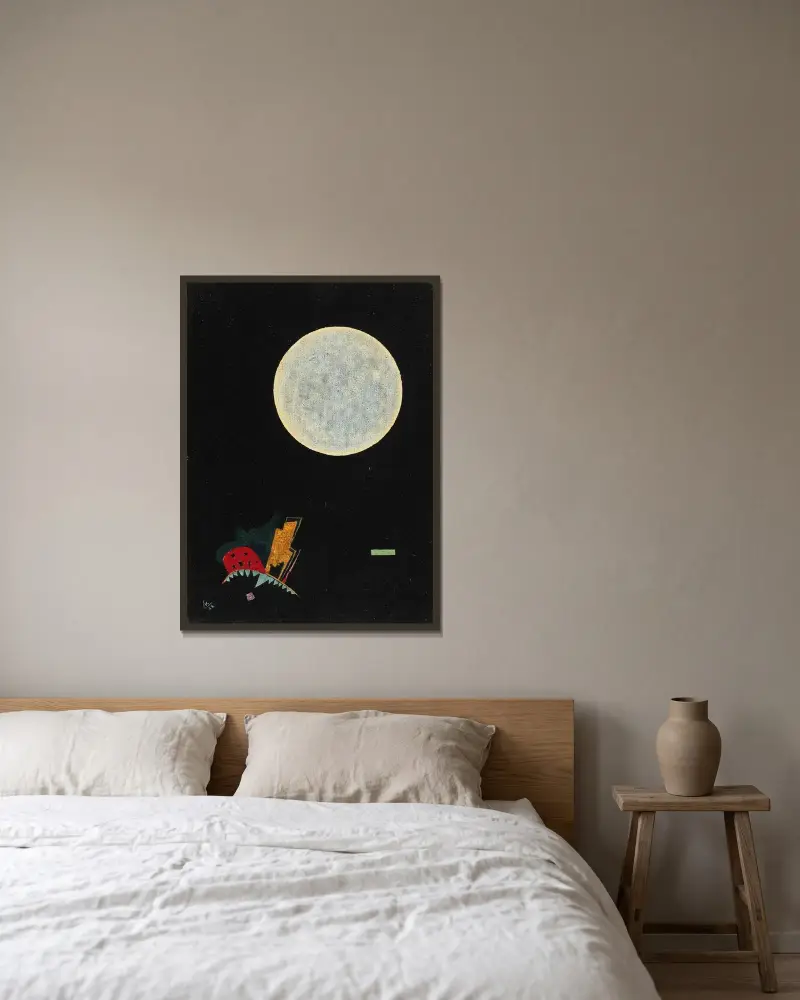 Ein Kreis (A) von Wassily Kandinsky gerahmt an einer Wand