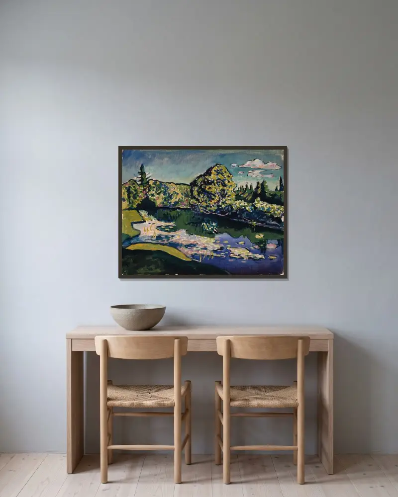 Akhtyrka. Park Pond av Wassily Kandinsky inramad på en vägg