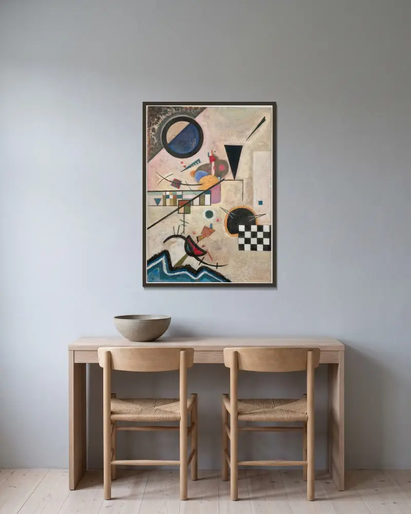 Gegenklänge von Wassily Kandinsky gerahmt an einer Wand