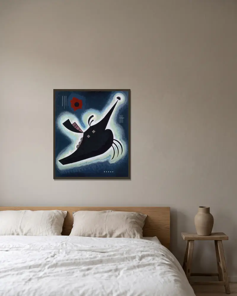 Špičatá černá, Wassily Kandinsky v rámu na stěně