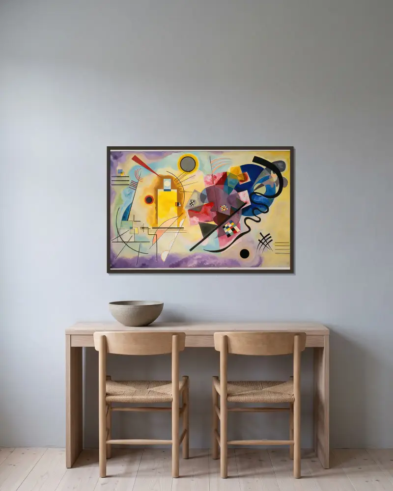 Gelb-Rot-Blau von Wassily Kandinsky gerahmt an einer Wand