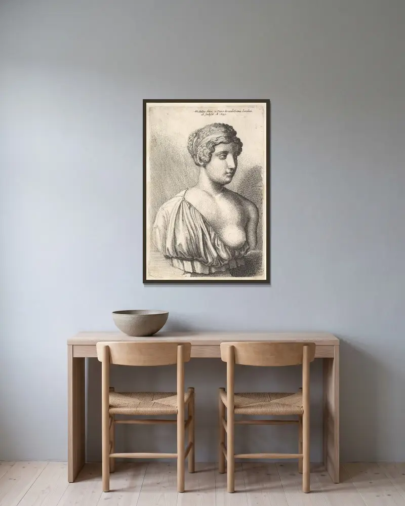 Antike Büste einer Frau von Wenceslaus Hollar gerahmt an einer Wand