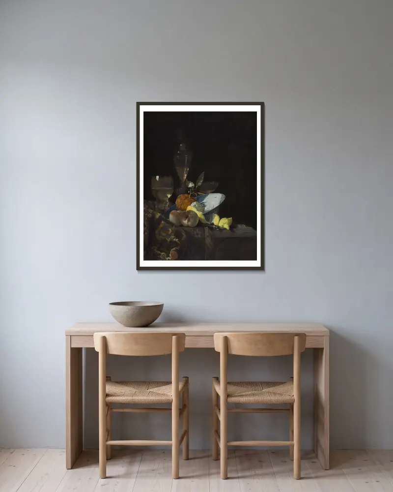 Stillleben von Willem Kalf gerahmt an einer Wand