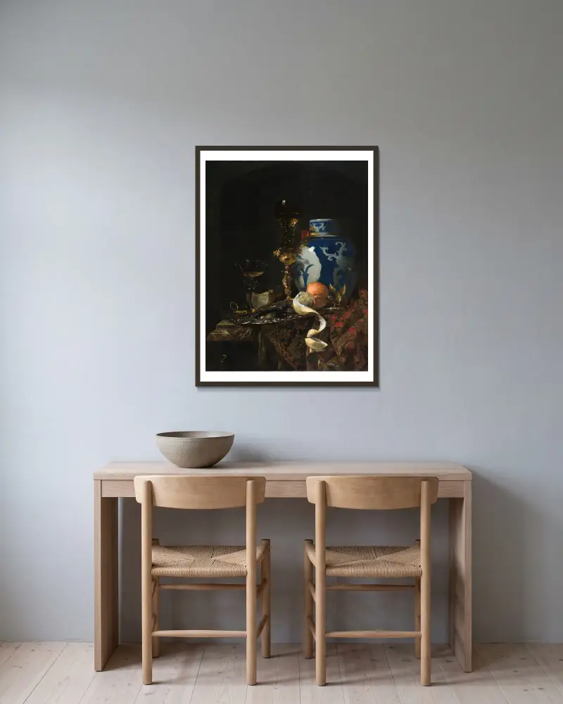 Still Life with a Chinese Porcelain Jar av Willem Kalf inramad på en vägg