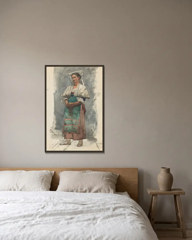 Staande vrouw in klederdracht av Willem Witsen inramad på en vägg