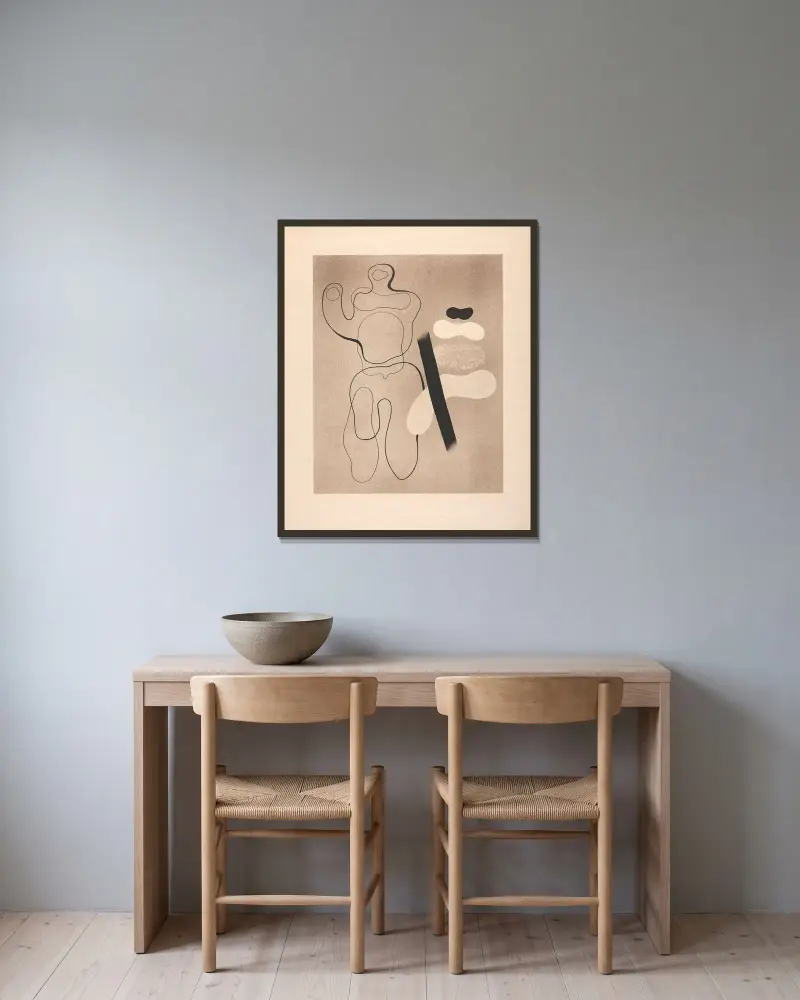 Linienfigur auf Braun von Willi Baumeister gerahmt an einer Wand