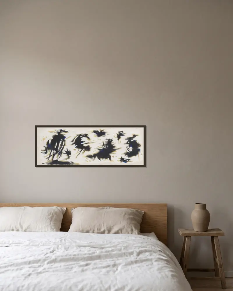 Nächtliche Phantome von Willi Baumeister gerahmt an einer Wand