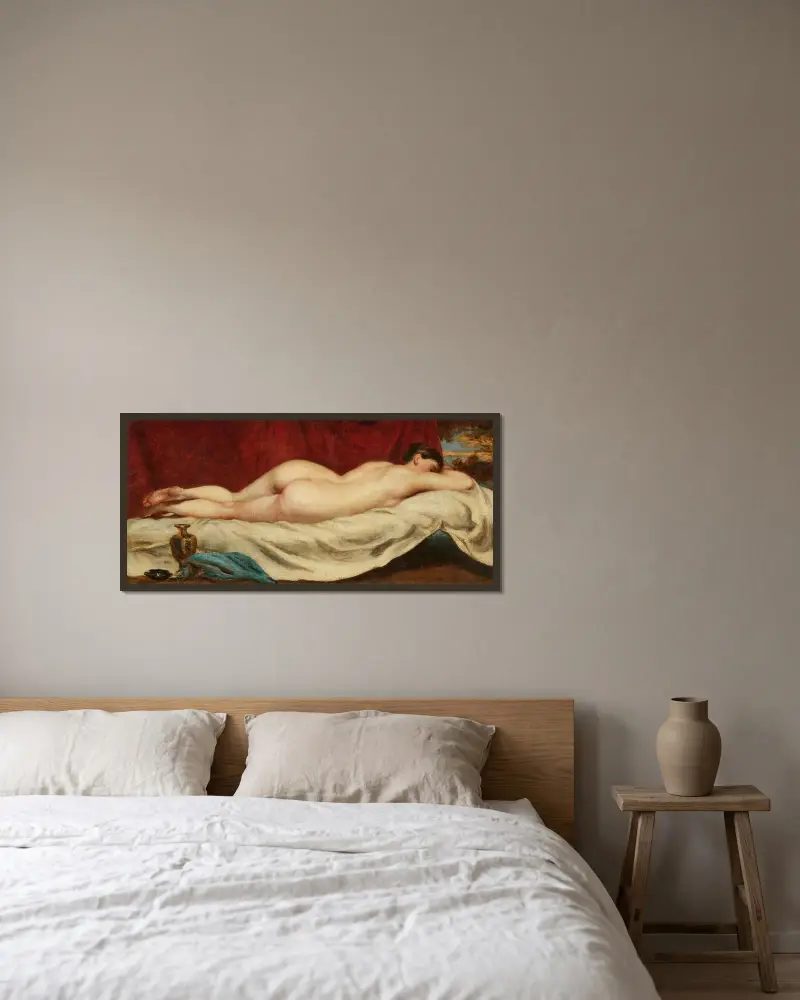 Kvinna sovande på en soffa framför en röd ridå av William Etty inramad på en vägg