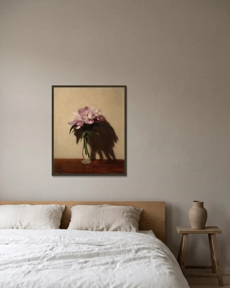 Röda pioner av William Nicholson inramad på en vägg