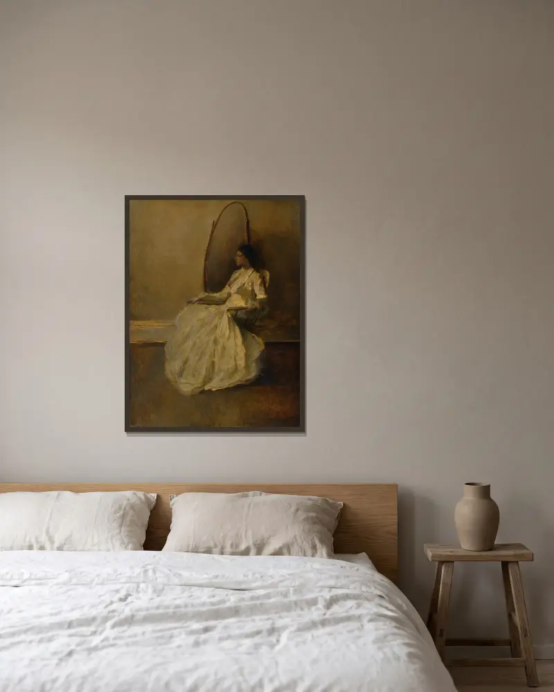 Dame in Weiß (Nr. 1), 1910 – Nr. 2 von Thomas Wilmer Dewing gerahmt an einer Wand