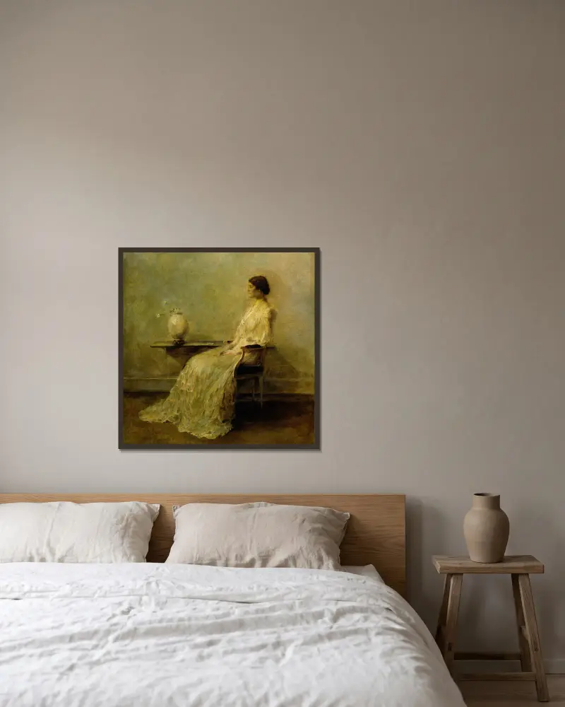 Dame in Weiß (Nr. 2), 1910 – Nr. 1 von Thomas Wilmer Dewing gerahmt an einer Wand