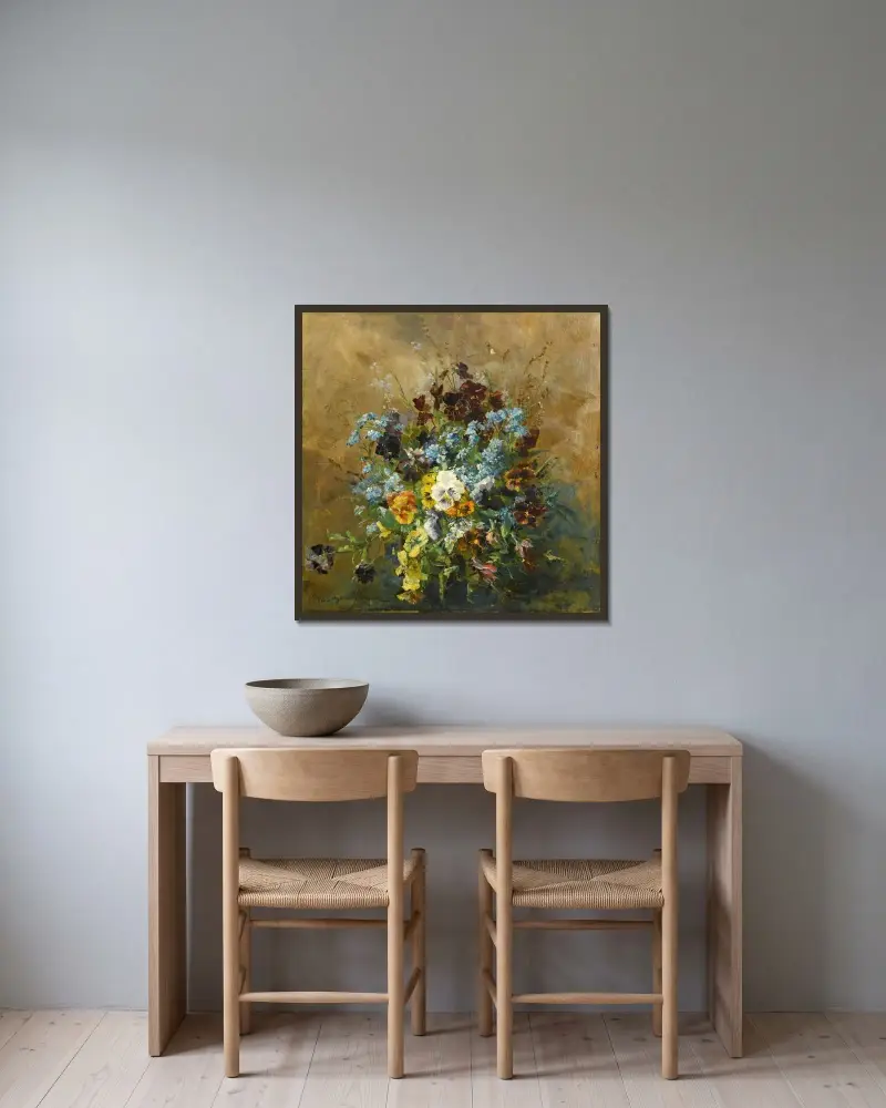 Stilleben mit Stiefmütterchen von Olga Wisinger-Florian gerahmt an einer Wand