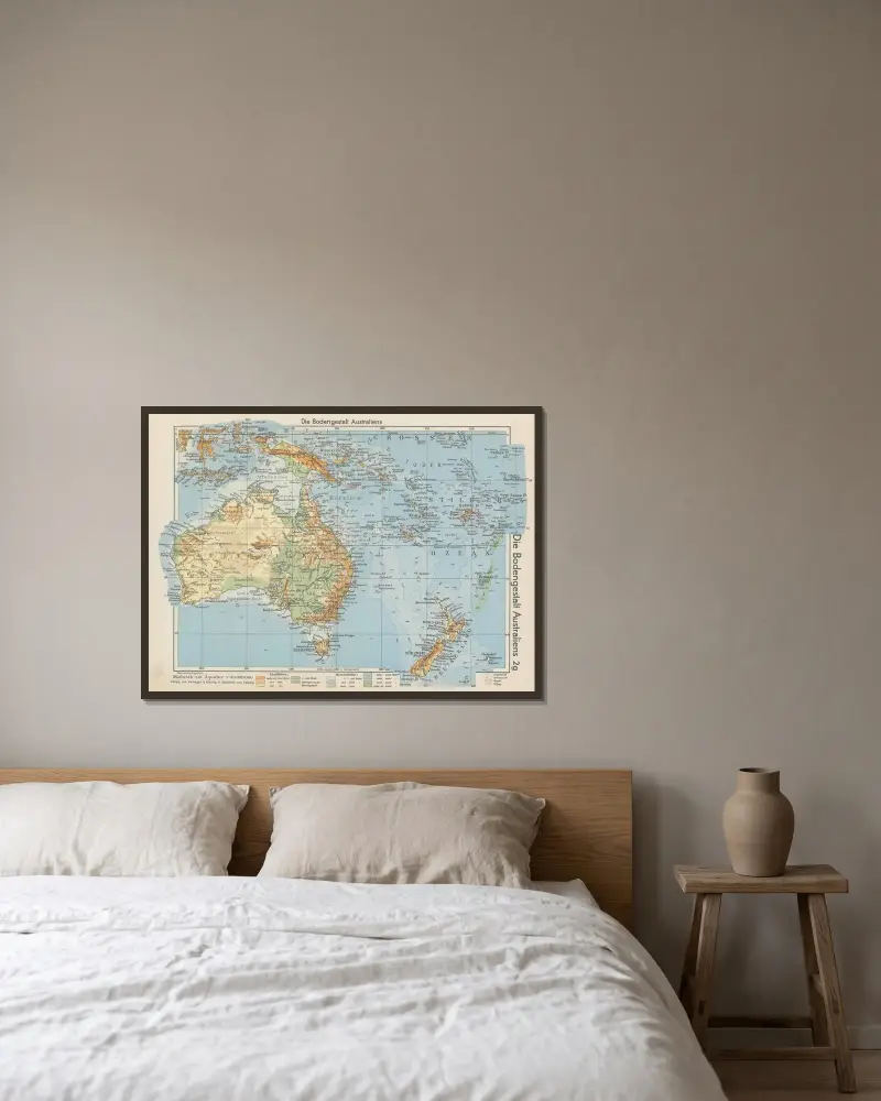Die Bodengestalt Australiens von Wolfgang Preuss gerahmt an einer Wand