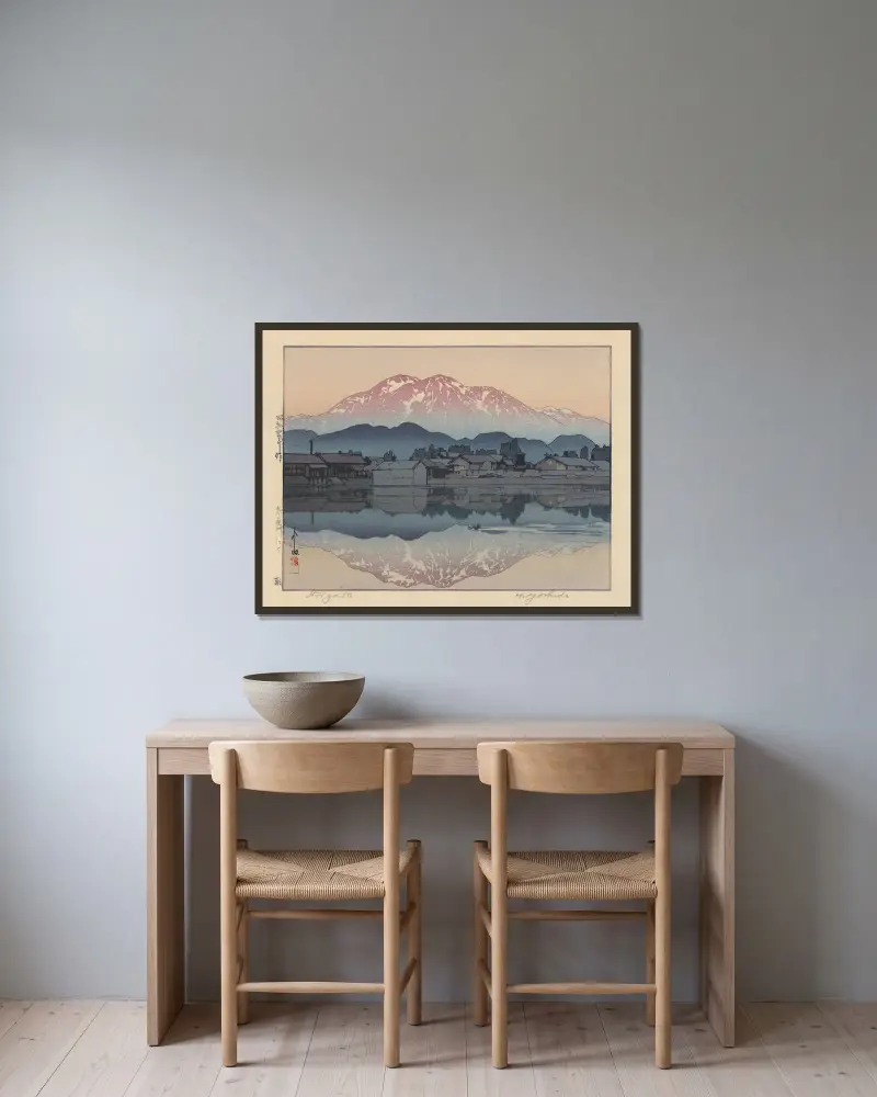Itoigawa Morning av Yoshida Hiroshi inramad på en vägg