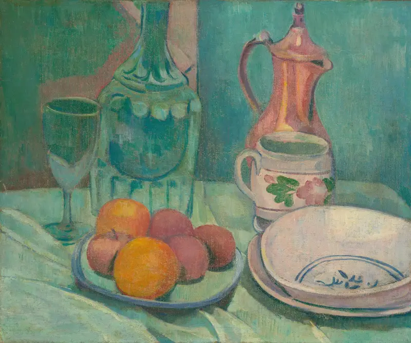 Stilleben (karaff, glas, frukt, tallrikar, kopp och kaffekanna) av Emile Bernard