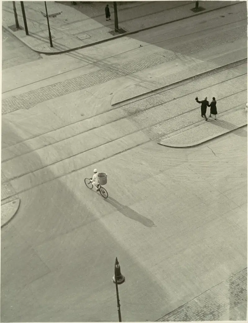 7 A.M. (Novoroční ráno), László Moholy-Nagy